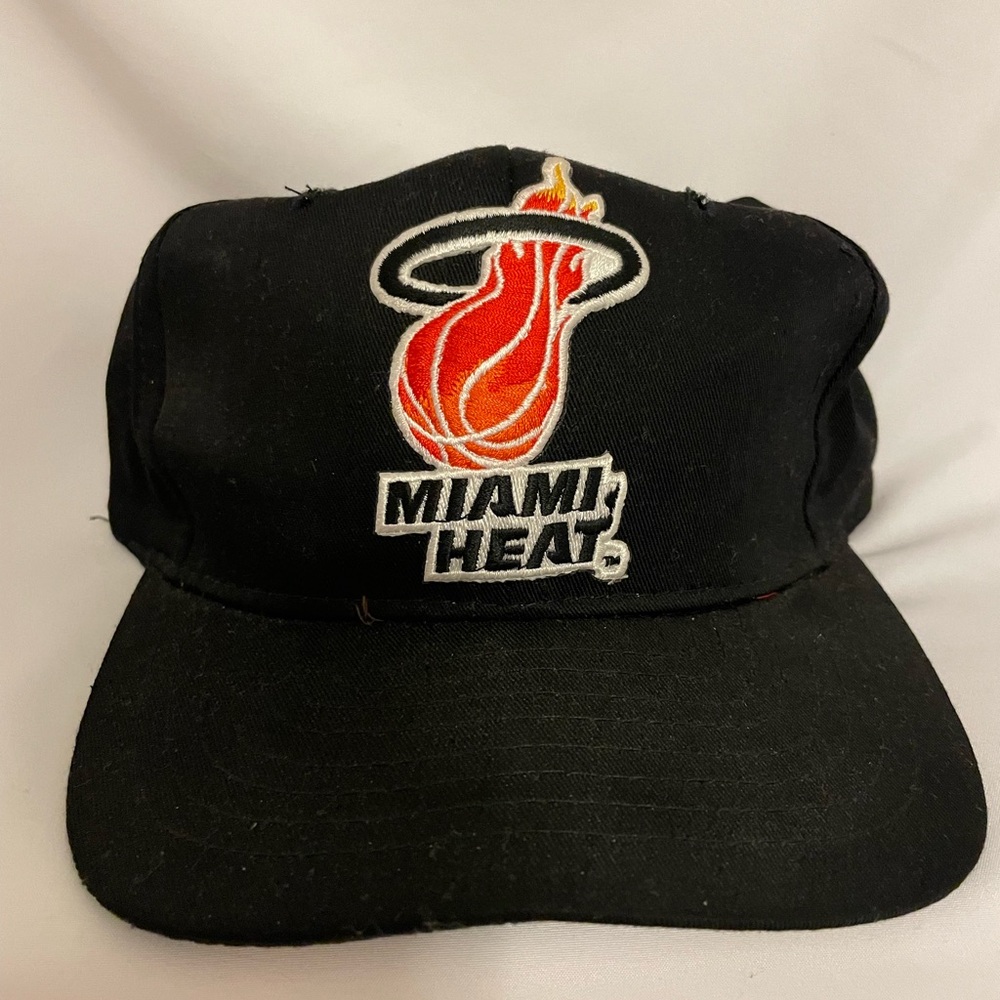 Miami Heat Black Cap - one size -EUC